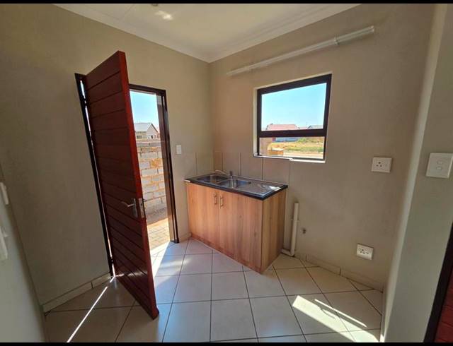 3 BEDROOM HOUSE FOR SALE IN SALFIN